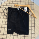Short Mauricinho Power com Fenda Lateral - Logo Bordada
