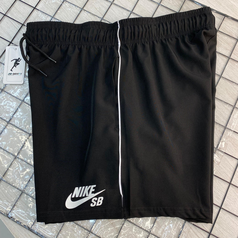 Short Mauricinho Power com Corte Lateral - Black