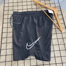 Short Mauricinho Power com Corte Lateral