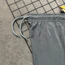 Short Mauricinho Power com Fenda Lateral e Logo Bordada