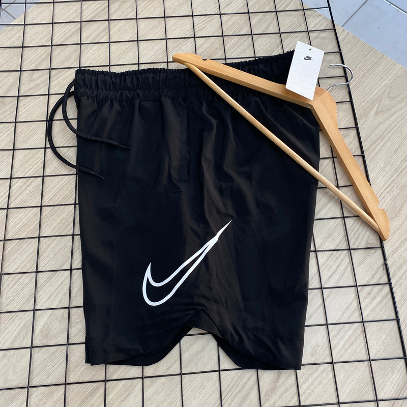 Short Mauricinho Power com Corte Lateral