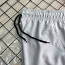 Short Power Com Fenda - Cinza Claro/Branco