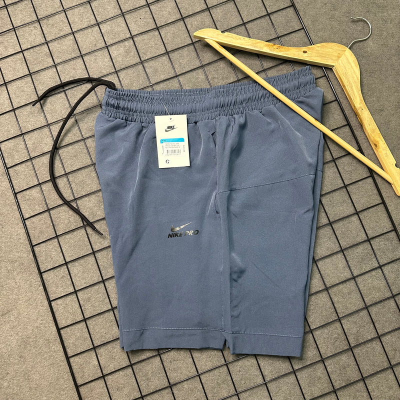 Short Mauricinho Power com Fenda Lateral