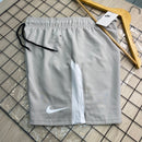 Short Power Com Fenda - Cinza Claro/Branco