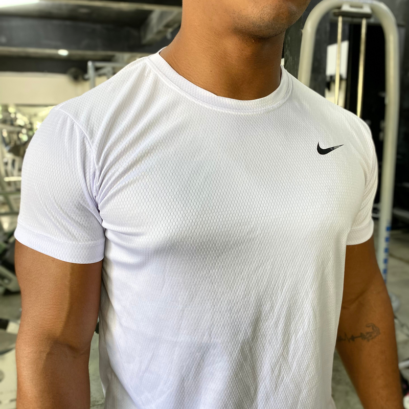 Kit Treino Masculino  2 Regatas + 2 Camisetas + 2 Bermudas Dry Fit